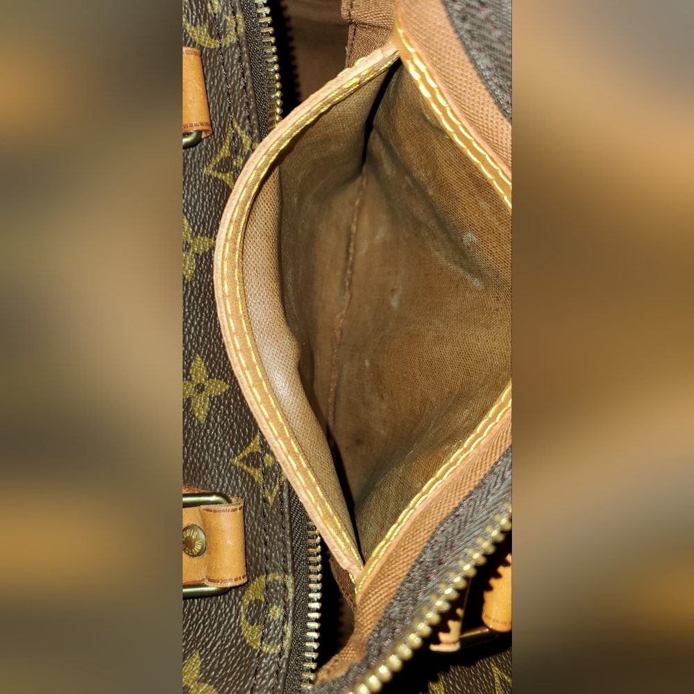 Louis Vuitton Monogram Speedy 35 Handbag - Picture 15 of 16